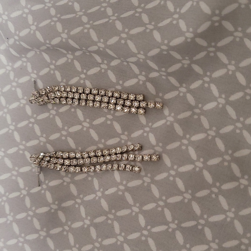 Silver drip earrings